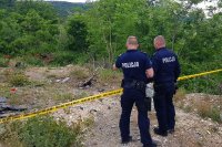 Polscy policjanci w trakcie akcji ratunkoweji zaginionego motocyklisty w Kosowie