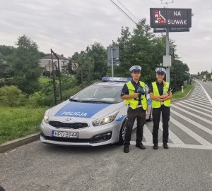 policjanci z sonometrem